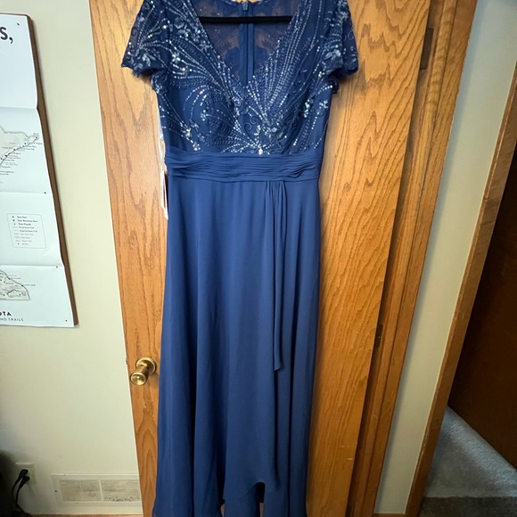 JJs House | Dresses | Jjs House Blue Flutter Sleeve Vneck Maxi Gown ...